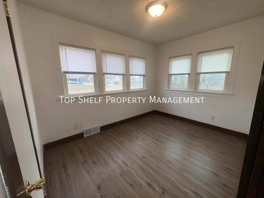 621 Oak Park Ave - Photo 6 of 14