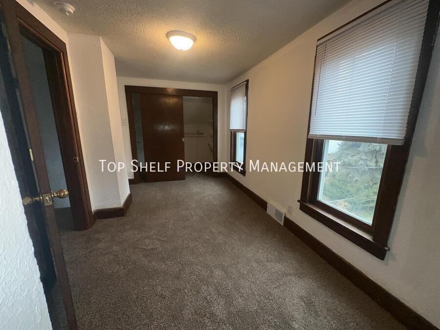 621 Oak Park Ave - Photo 7 of 14