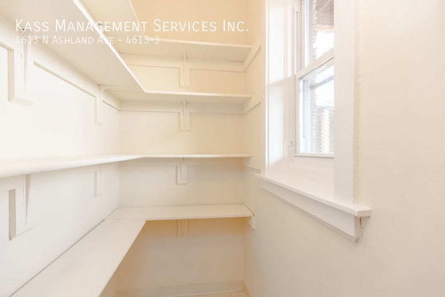 4613 N Ashland Ave #4613-3 - Photo 7 of 10