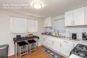 featured image of 4904 N Harlem Ave