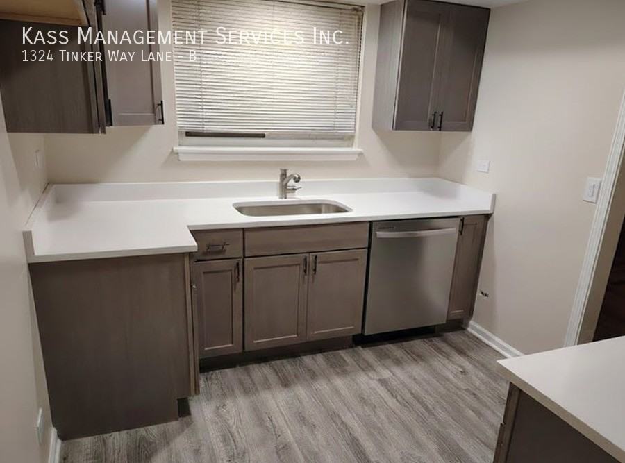 1324 Tinker Way Lane #B - Photo 2 of 15