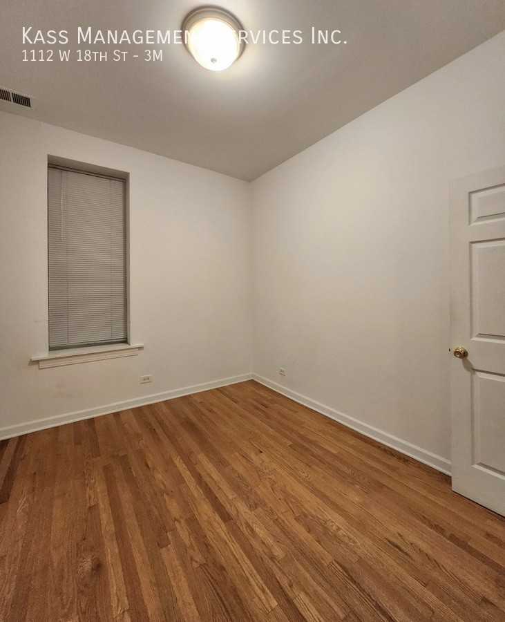 1112 W 18th St #3M - Photo 7 of 14