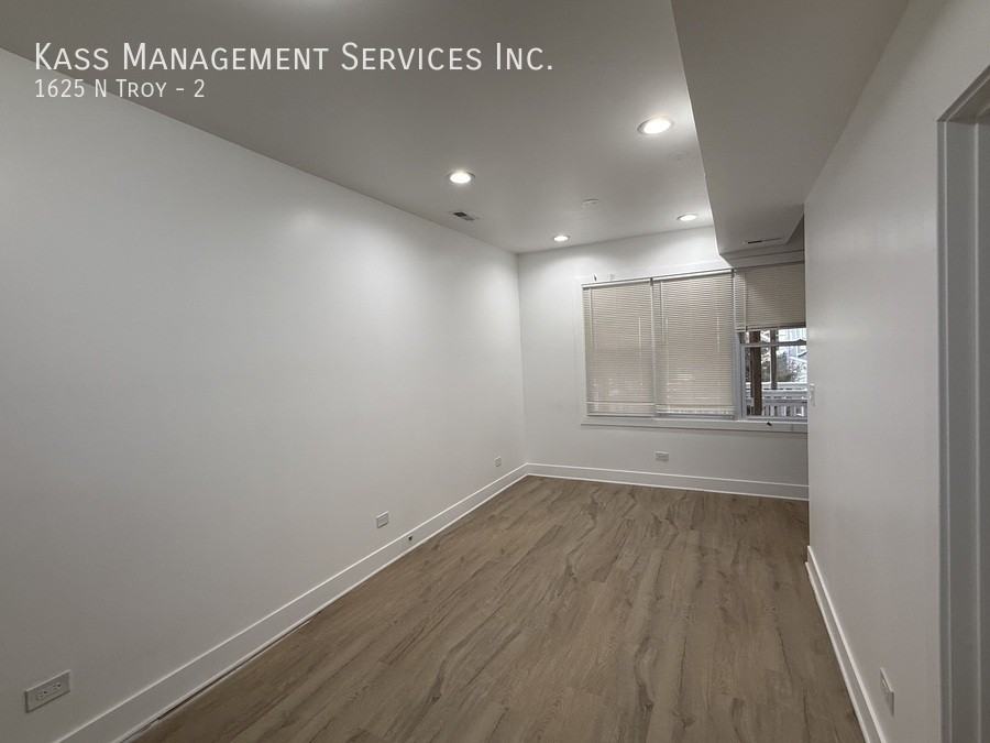 1625 N Troy St #2 - Photo 4 of 13