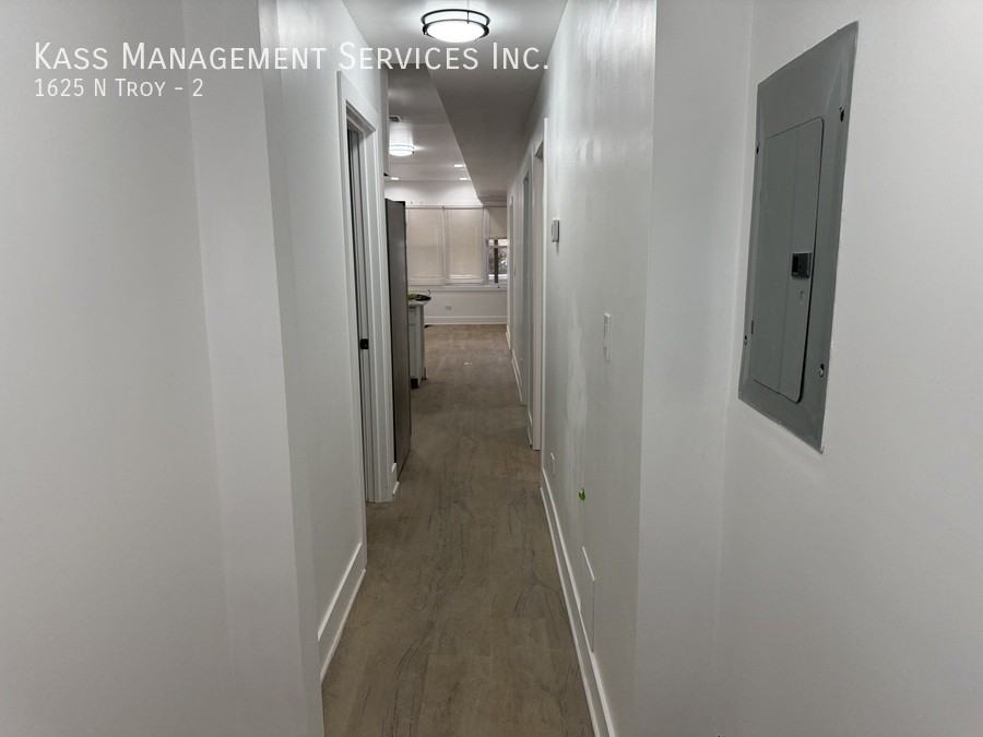 1625 N Troy St #2 - Photo 5 of 13