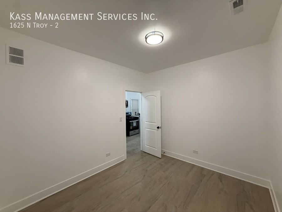 1625 N Troy St #2 - Photo 6 of 13