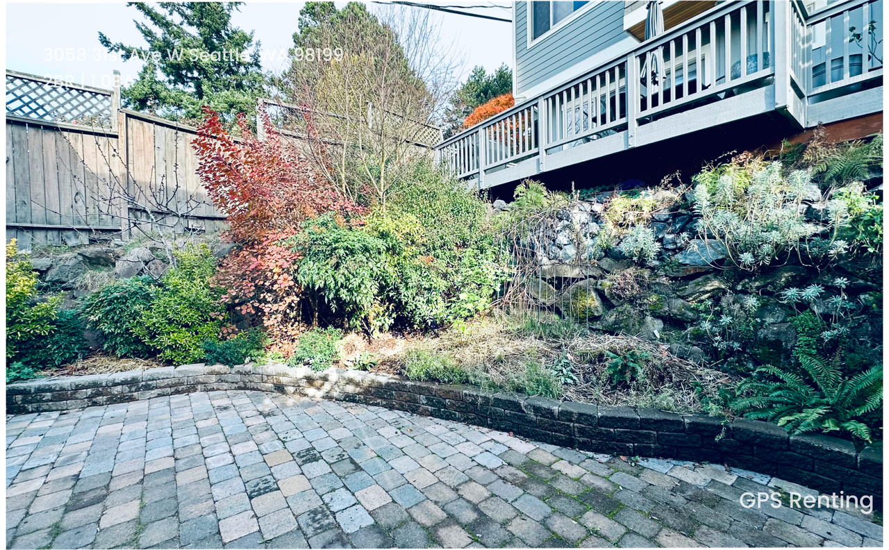 3058 31st Ave W - Photo 4 of 18