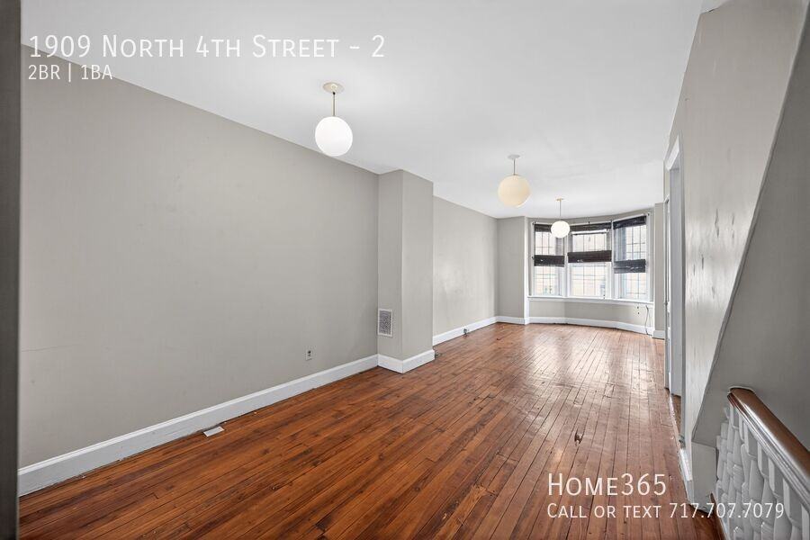 1909 N 4th St #2 - Photo 4 of 17