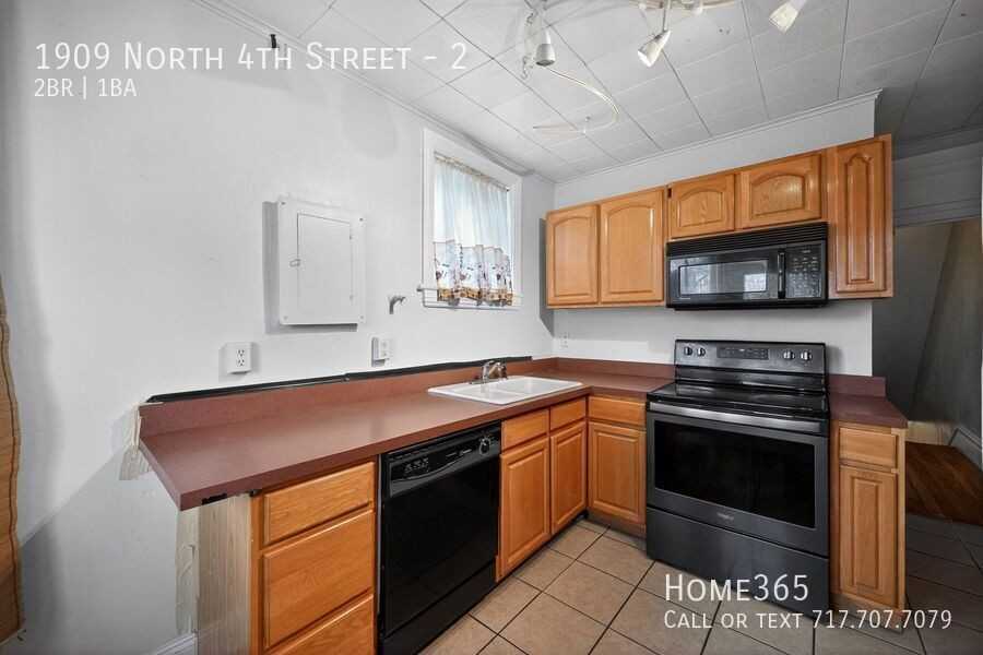 1909 N 4th St #2 - Photo 6 of 17