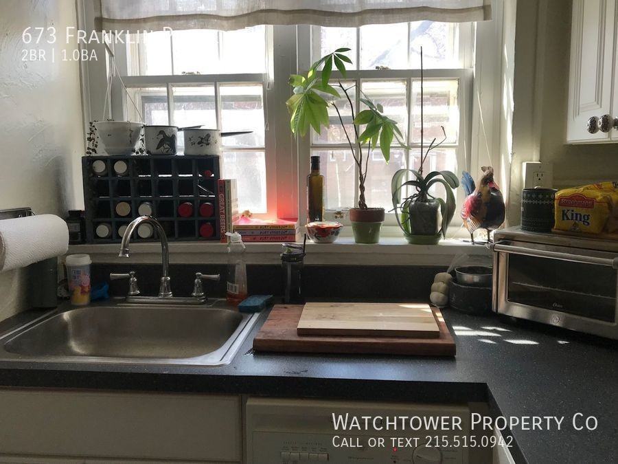 673 Franklin Pl #B - Photo 7 of 44
