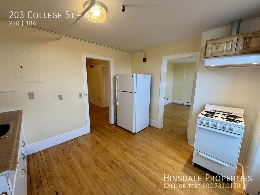203 College St #6 - Photo 6 of 13
