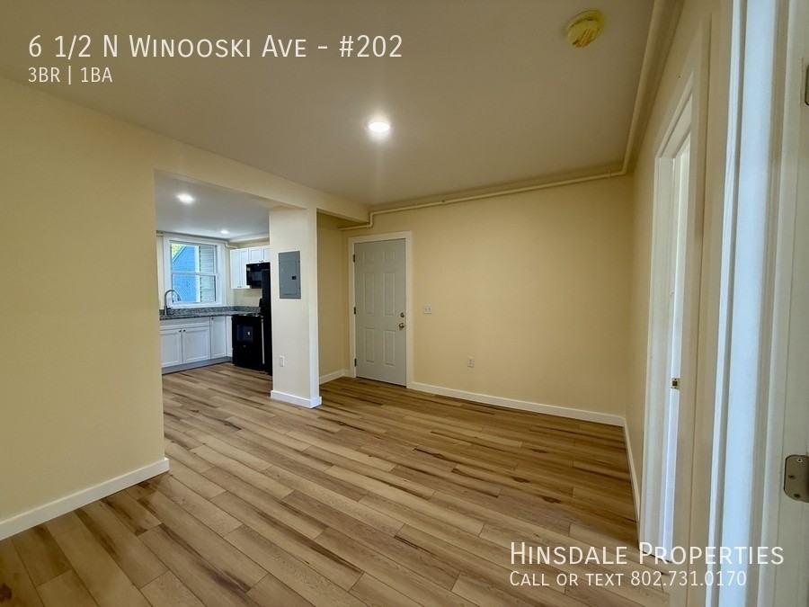 6 1/2 N Winooski Ave #202 - Photo 2 of 13