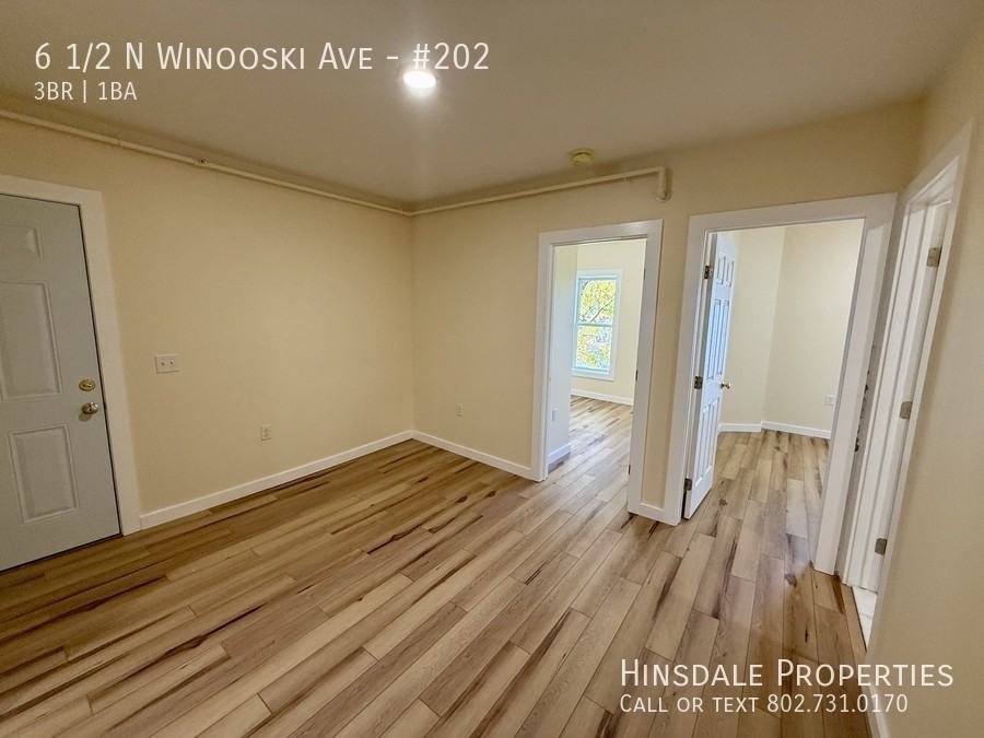 6 1/2 N Winooski Ave #202 - Photo 3 of 13