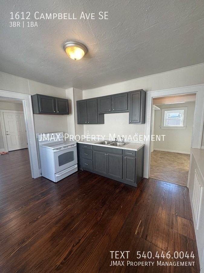 1612 Campbell Ave Se - Photo 4 of 12