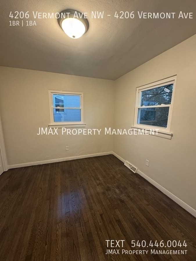 4206 Vermont Ave Nw - Photo 5 of 7