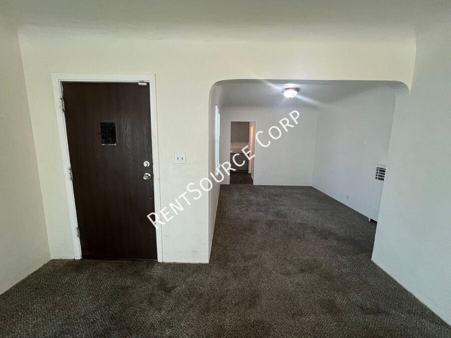 100 100 East Fredricks St - 100 East Fredricks St #V - Photo 6 of 28