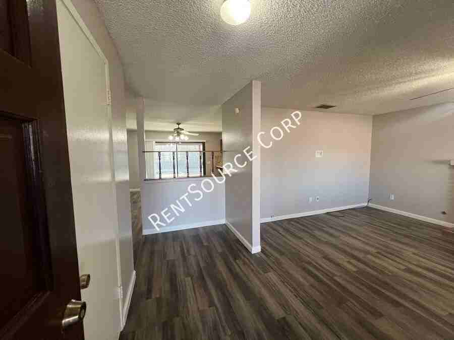 928 Windy Pass - Photo 6 of 32