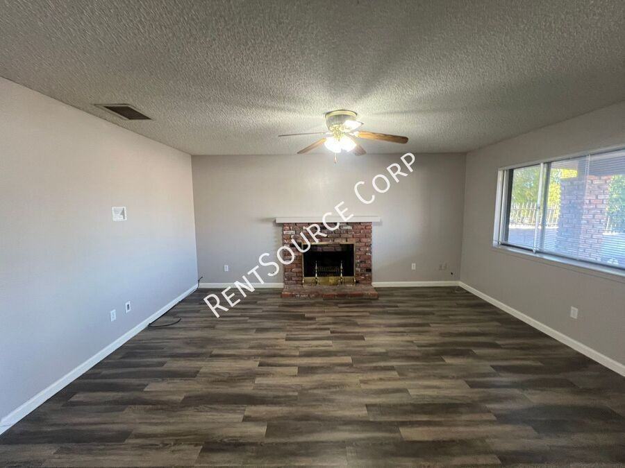 928 Windy Pass - Photo 7 of 32