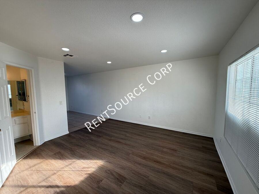 2910 B St #16 - Photo 5 of 19