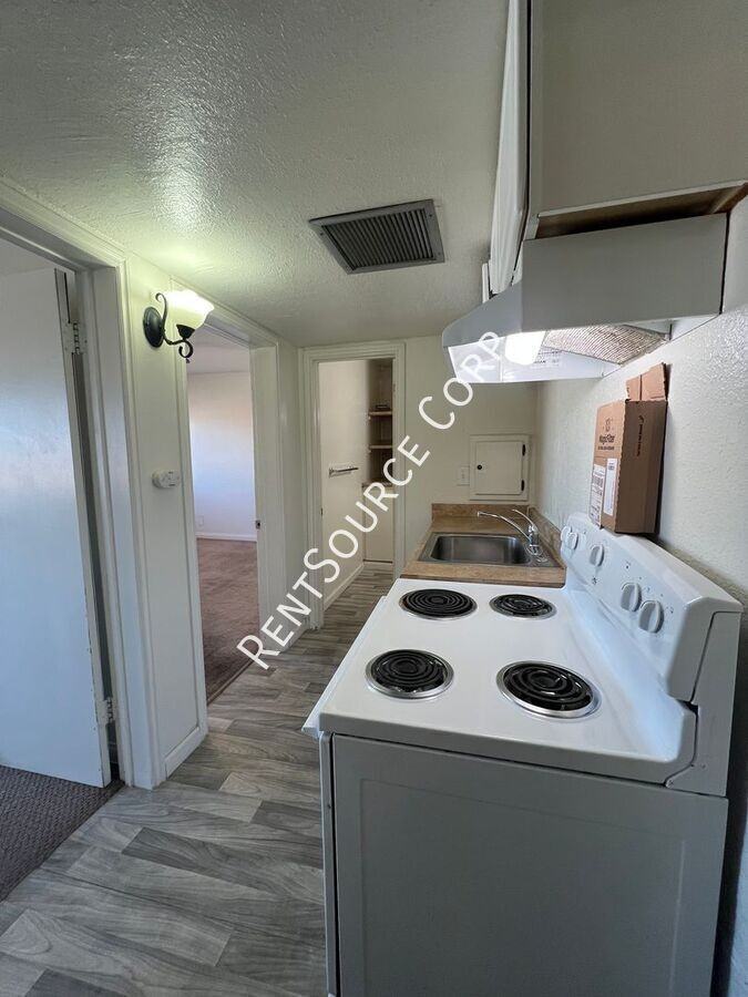 238 E Williams St - Photo 5 of 14