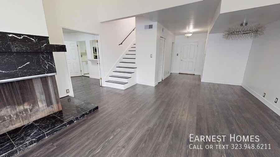 14335 Huston St #113