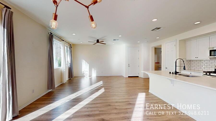 9241 N Lamia Ct - Photo 2 of 25