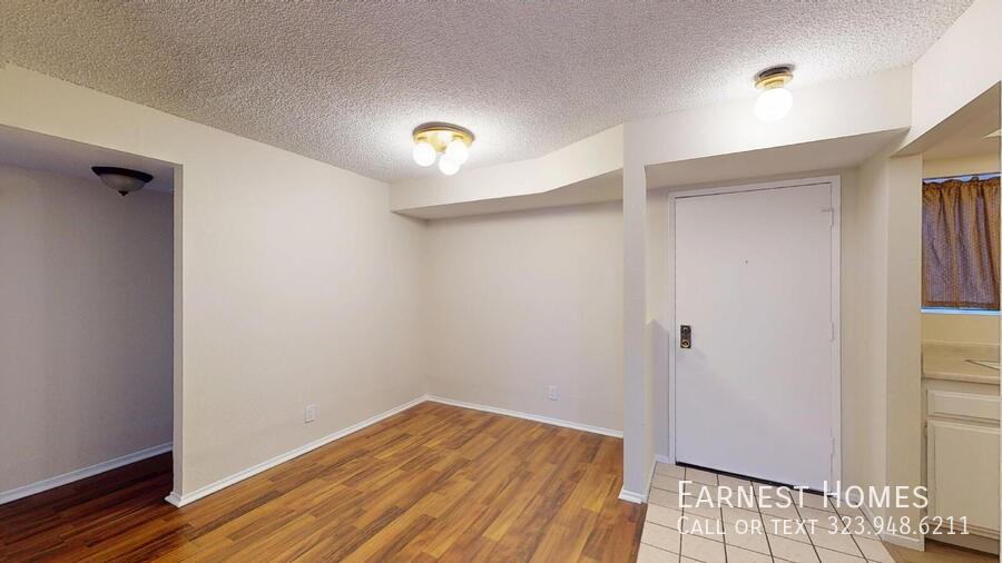 15215 Magnolia Blvd #110 - Photo 5 of 23