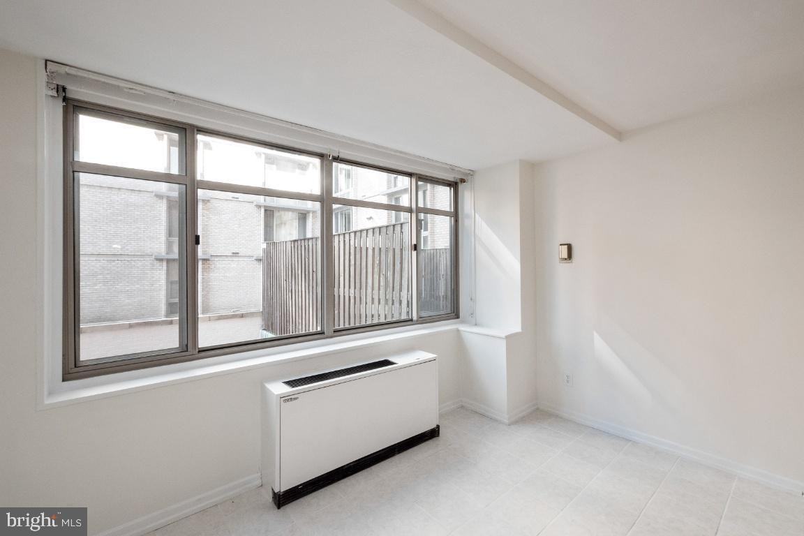 940 25th St Nw #103S - Photo 6 of 32
