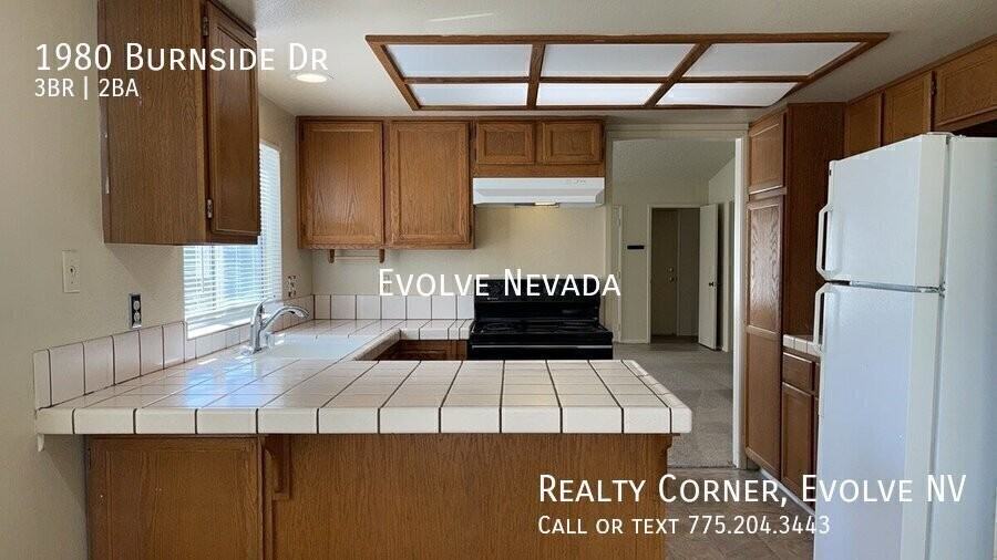 1980 Burnside Dr - Photo 5 of 23