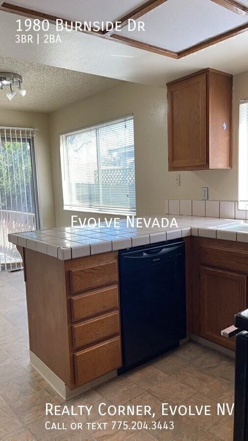 1980 Burnside Dr - Photo 7 of 23