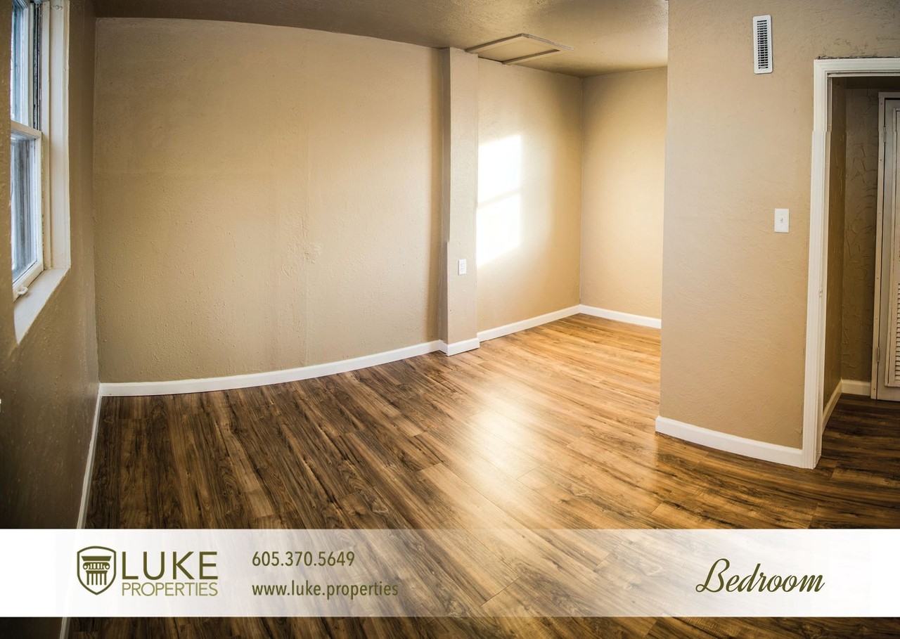 106 1/2 S Lincoln Ave - Photo 4 of 6