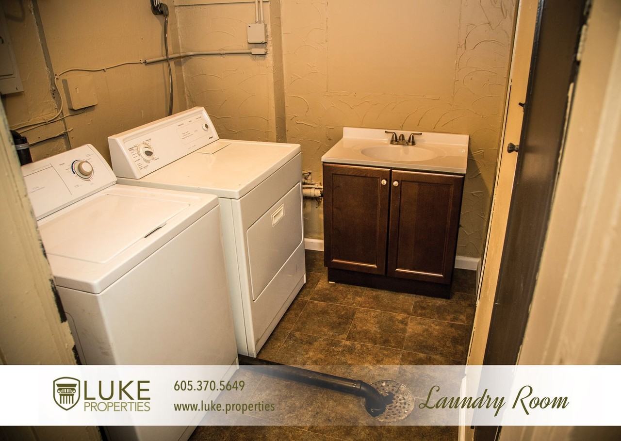 106 1/2 S Lincoln Ave - Photo 6 of 6