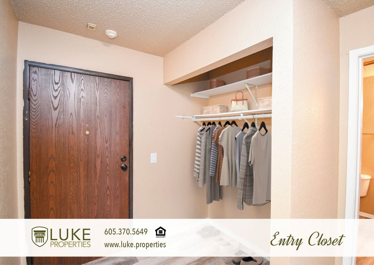 401 S Sycamore Ave #205 - Photo 3 of 19