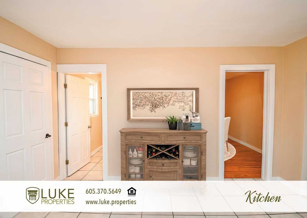 2310 S Euclid Ave - Photo 5 of 17