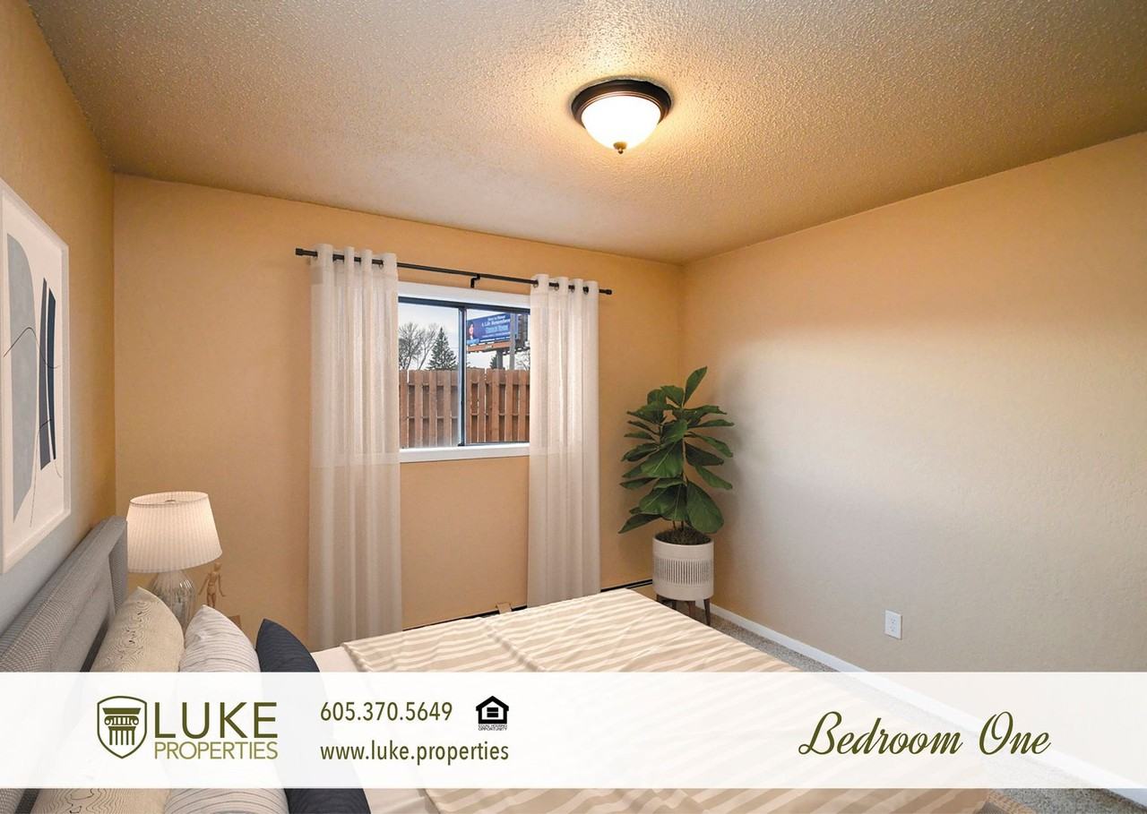 405 S Sycamore Ave & Garage 5 #105 - Photo 7 of 15