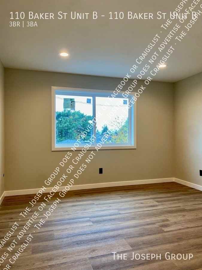 110 Baker St Unit B - Photo 3 of 42