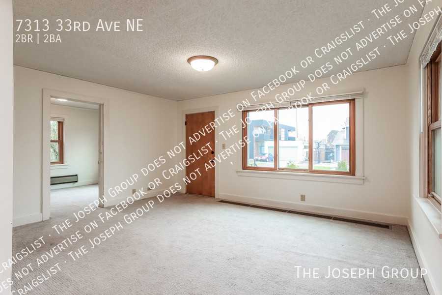 7313 33rd Ave Ne - Photo 3 of 26