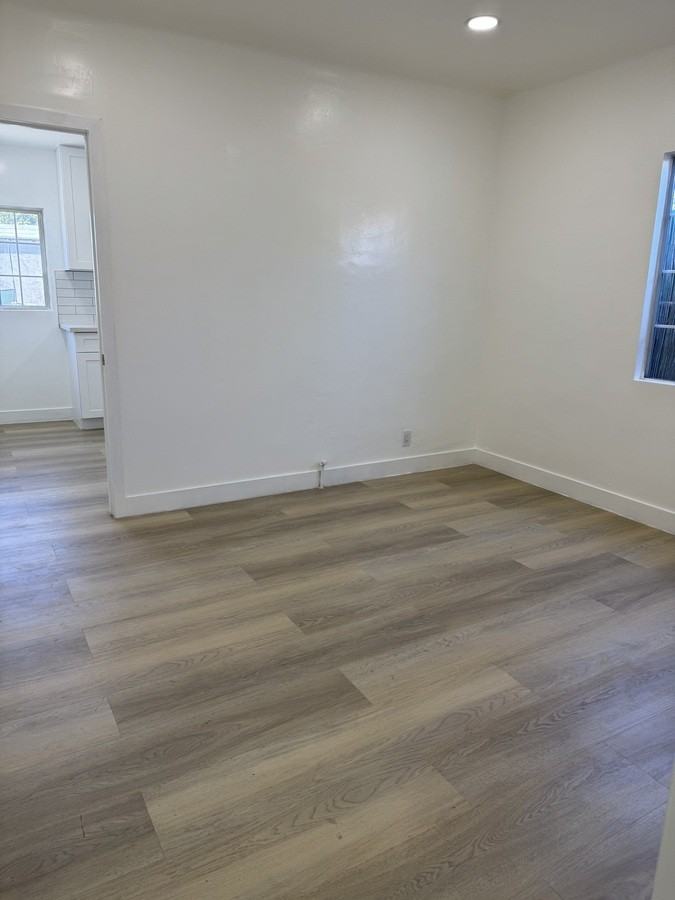 1003 Clement St - Photo 5 of 8