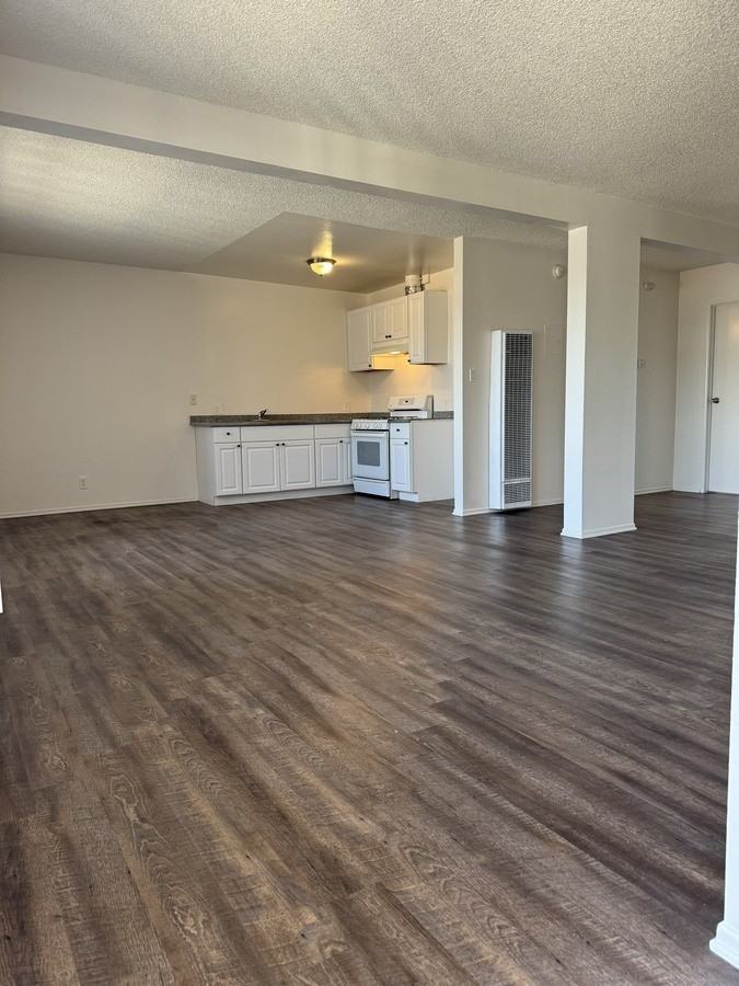 724 Bernard St #6 - Photo 4 of 8