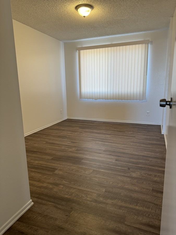 724 Bernard St #6 - Photo 6 of 8