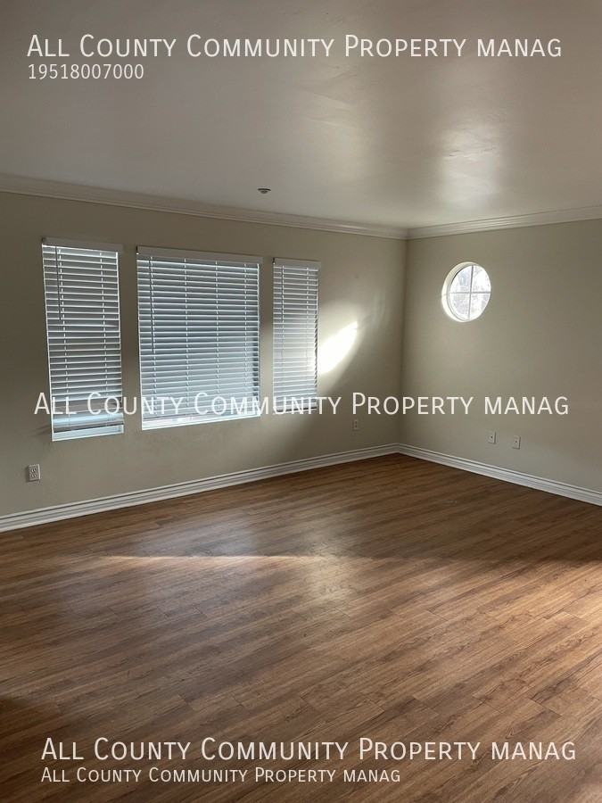 1132 N Broadway #16