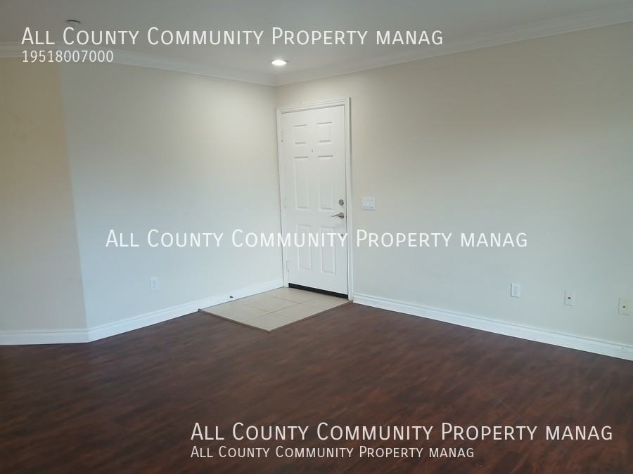 1132 N Broadway #14 - Photo 3 of 11