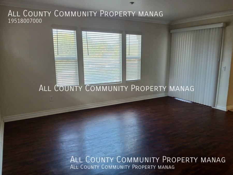1132 N Broadway #14 - Photo 4 of 11