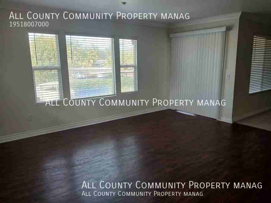 1132 N Broadway #14 - Photo 5 of 11