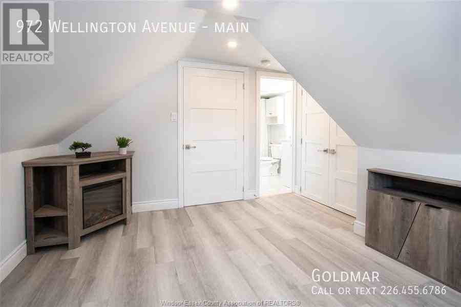 972 Wellington Ave #MAIN - Photo 5 of 26