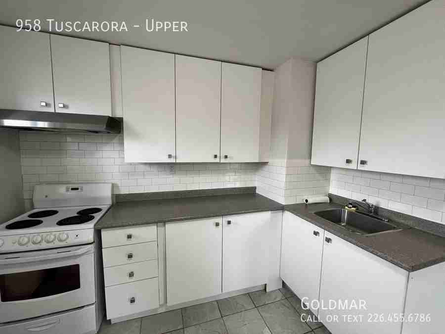 958 Tuscarora St - Photo 2 of 13