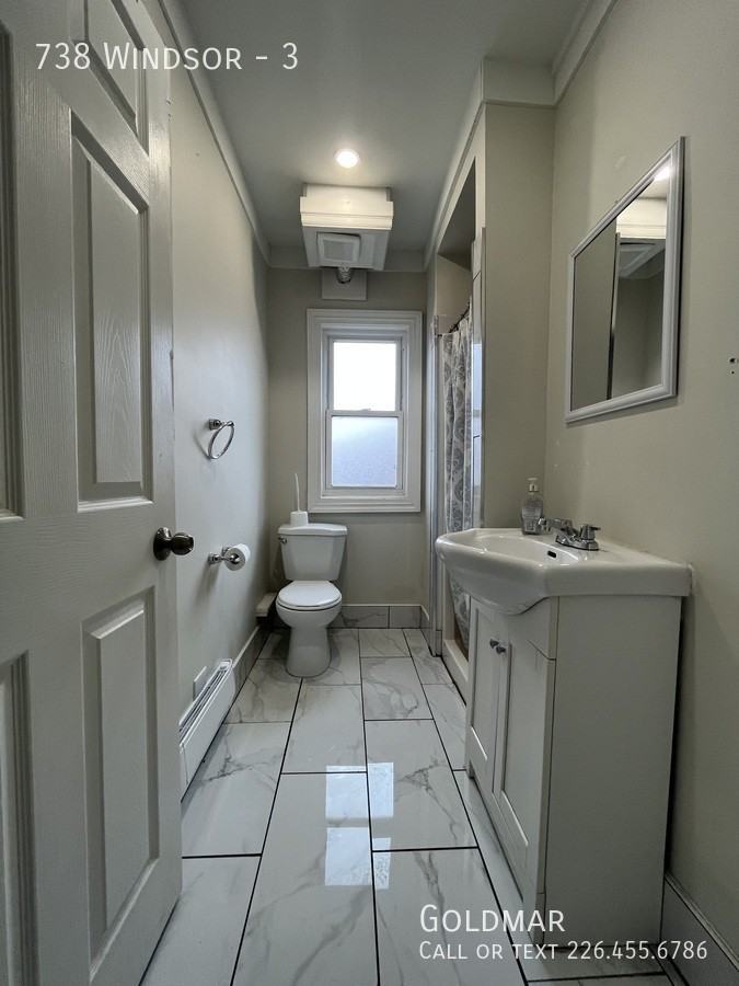 738 Windsor Ave #3 - Photo 4 of 11