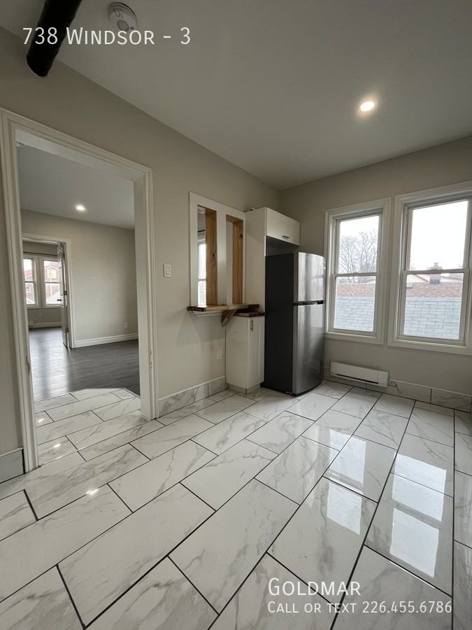 738 Windsor Ave #3 - Photo 5 of 11