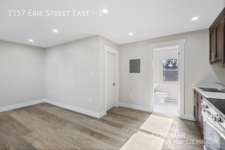 1157 Erie St E #3 - Photo 5 of 17