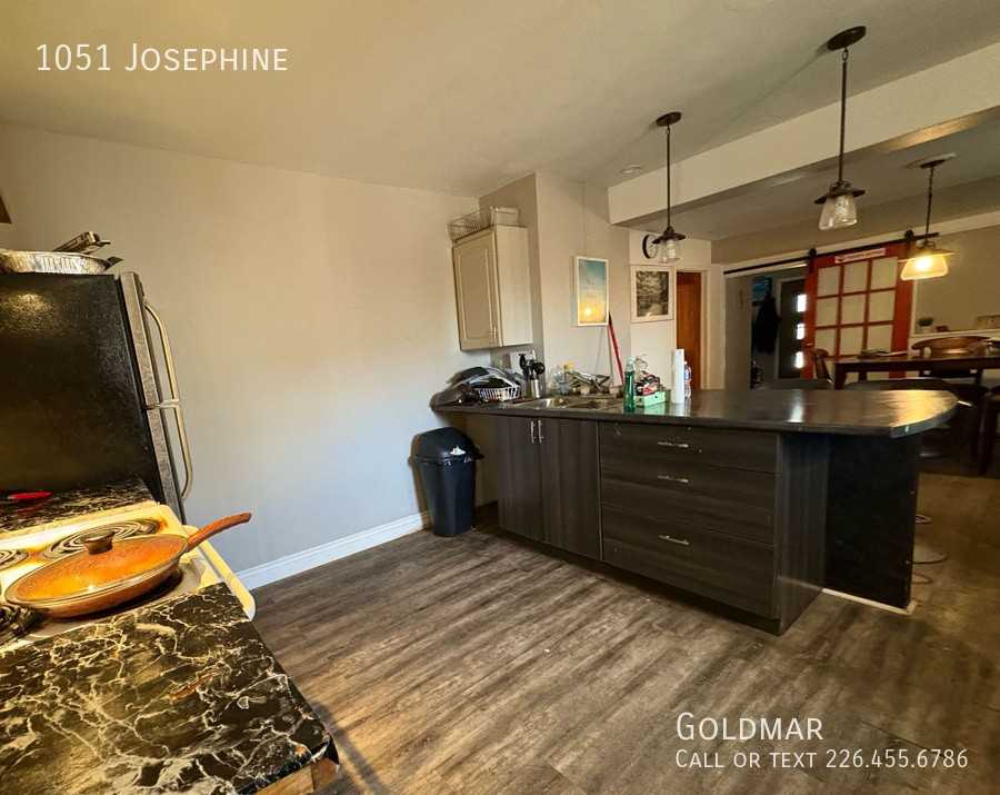 1051 Josephine Ave - Photo 2 of 9