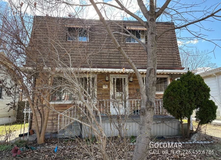 1051 Josephine Ave - Photo 5 of 9